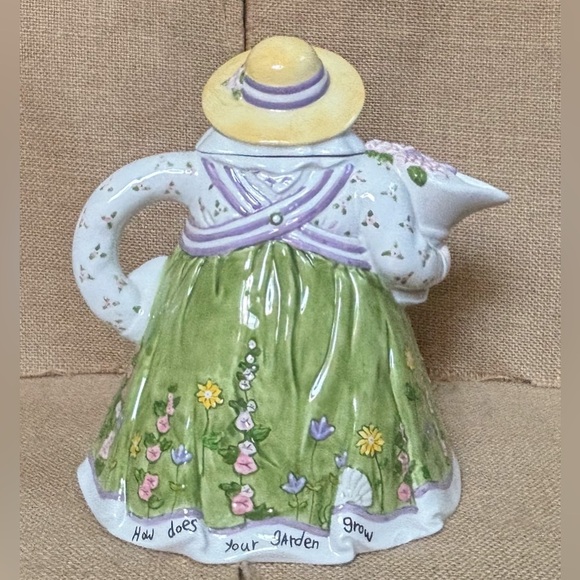 Dept 56 Storybook Collection Mary Quite Contrary Ceramic Teapot Cottage Core - Picture 3 of 12